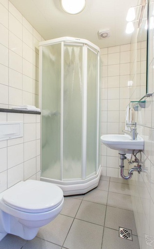 Bathroom 4, Hotel Dalvik, Dalvíkurbyggð