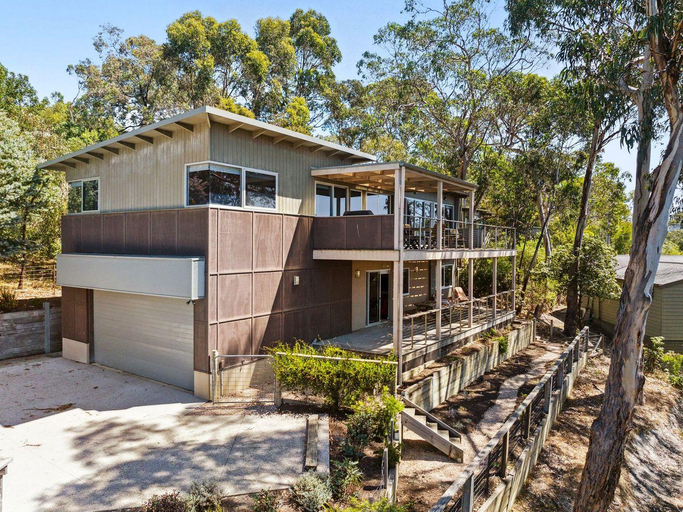 Exterior & Views, Light House, Surf Coast - West