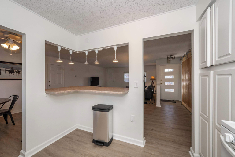 Others 5, Near Cincy 2 Apts 5BR Sleeps 10, Kenton