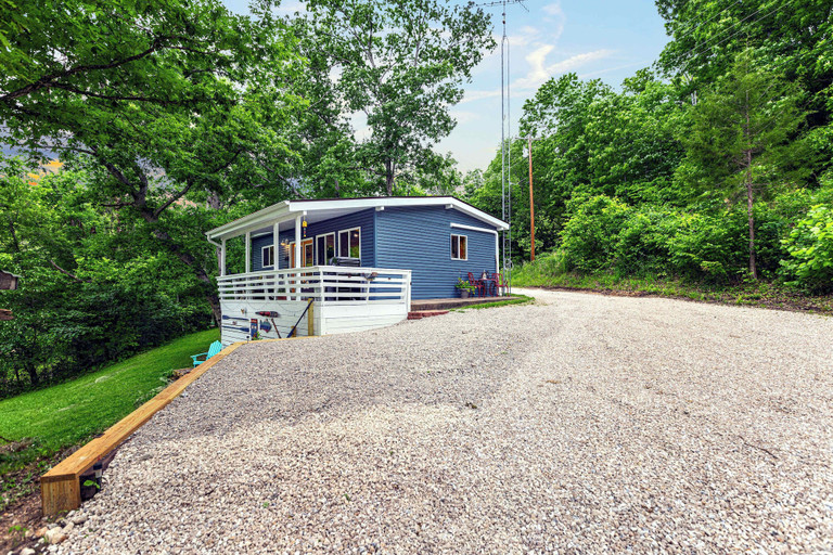 Exterior 2, Cozy Cove Cabin The Perfect Ozark Retreat!, Camden