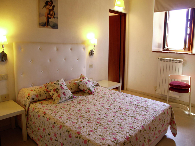 Bedroom 2, Holiday Home in Tuscany with Pool Garden, Florence