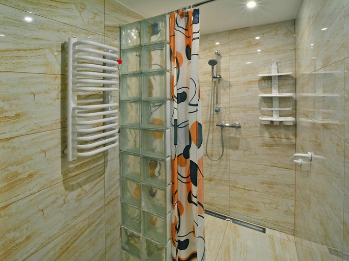 Bathroom 3, Luxurious, Spacious Apartment, Sauna Included, Kołobrzeg