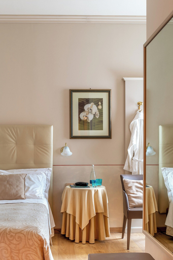 Bedroom 3, Hotel Ambasciatori, Brescia