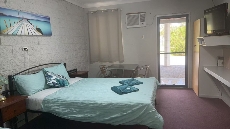 Room 4, 1 Showgrounds Road Horse Creek QLD 4714, Mount Morgan