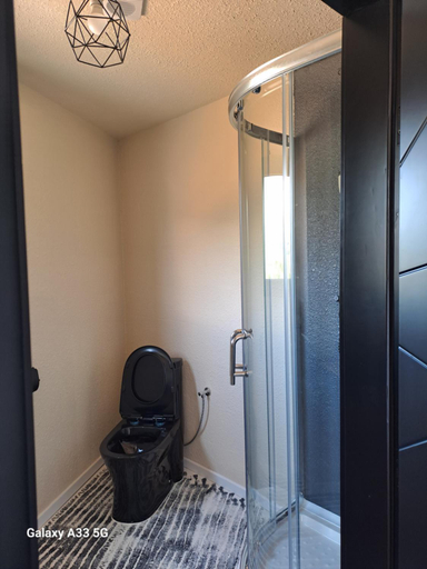 Bathroom 3, Borderline Accomodation, Berzasca