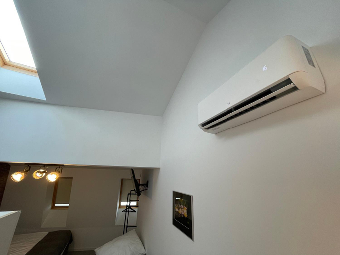Others 4, Loft Schottenau, Neusiedl am See