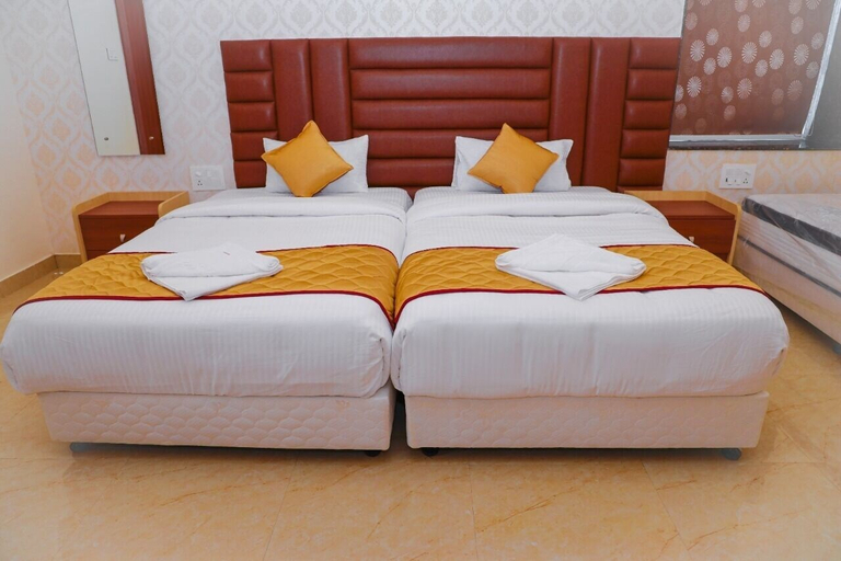Bedroom 5, Hotel Lorven, Chittoor