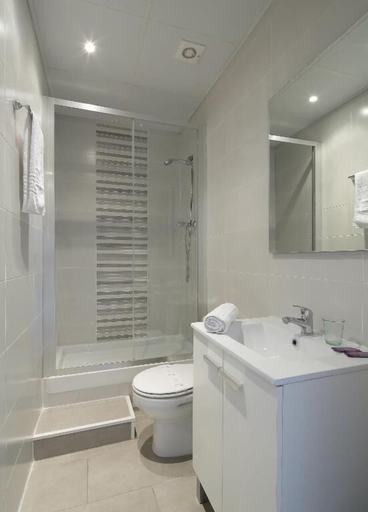 Bathroom 4, Hostal Balkonis, Barcelona