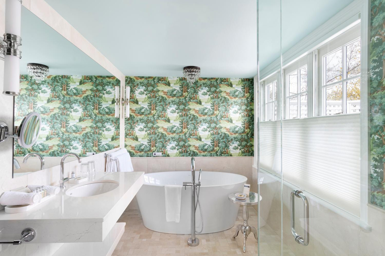 Bathroom 5, Manoir Hovey, Relais & Chateaux, Memphrémagog