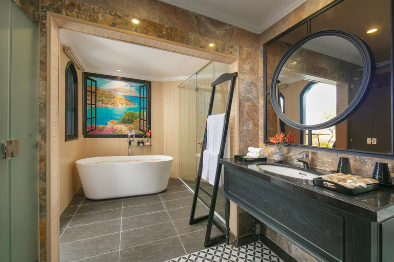 Bathroom 5, Hoi An Golden Holiday Elite, Da Nang
