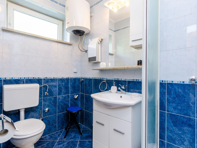 Bathroom 3, Apartments Nicol - Two-Bedroom Apartment with Terrace and Sea View, Dubrovnik