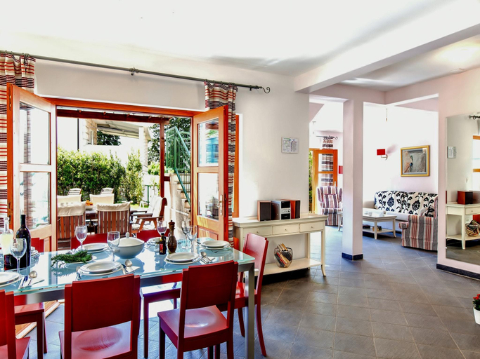 Food & Drinks 5, Superb villa with private pool and garden, Hvar