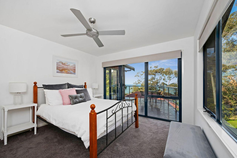 Others 5, Blue Horizon Lorne, Surf Coast - West