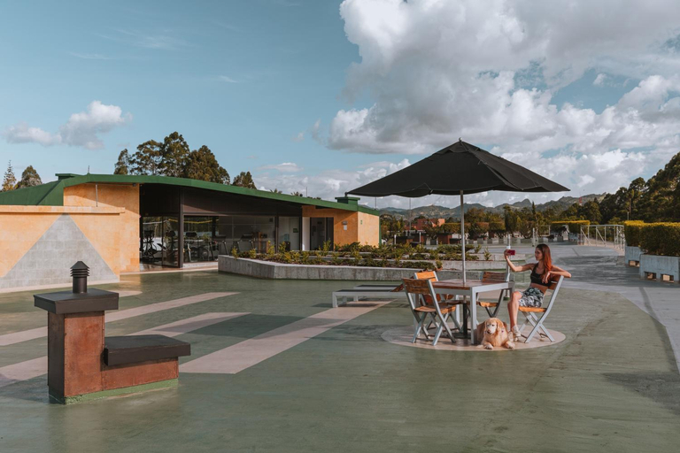 Food & Drinks 4, Travelers Rio Verde Living Suites, Rionegro