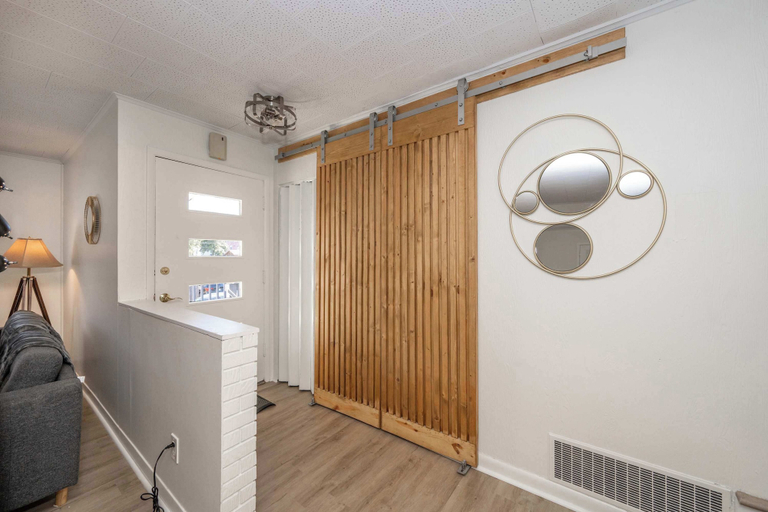 Others 5, The Grand Elm Suite 2 Sleeps 6, Kenton