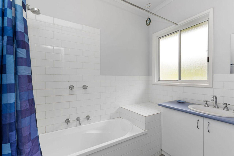 Bathroom, A Little Touch Of Paradise, Colac-Otway - South