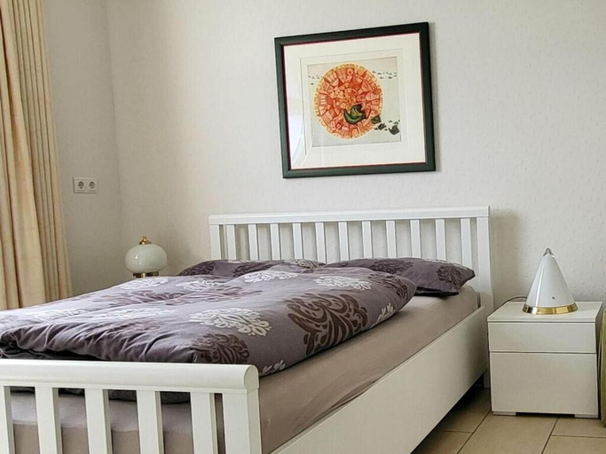 Bedroom 2, Uitzicht op de Pellenz, Mayen-Koblenz