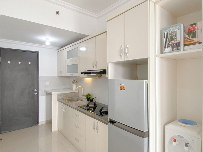 Private kitchen 4, Cozy And Good Studio Room At Park View Condominium Apartment, Depok