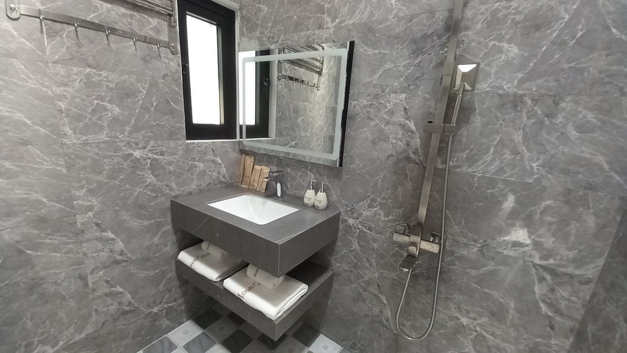 Bathroom, Moon Garden Villa, Huế