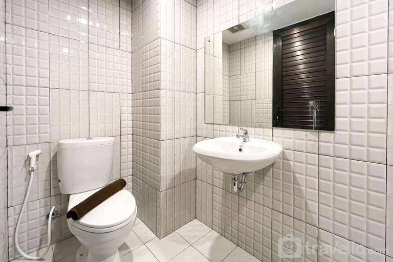 Others 5, Minimalist Studio @ De Prima Apartment By Travelio, Medan