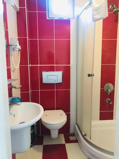 Bathroom 5, Boss 2 Hotel, Eceabat