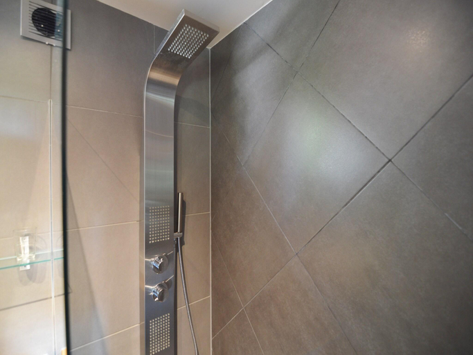 Bathroom 2, Comfortable Home with Sauna, Hainaut
