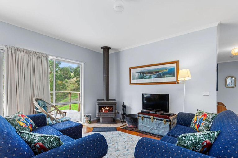 Others 5, A Little Touch Of Paradise, Colac-Otway - South