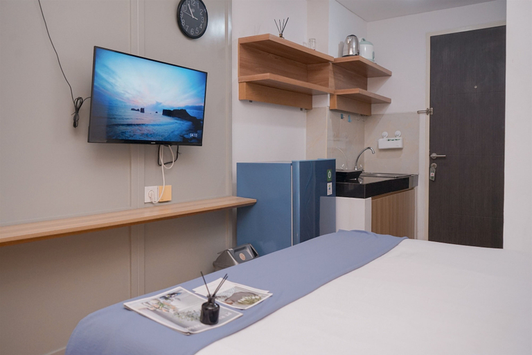 Bedroom, Tidy And Restful Studio At Serpong Garden Apartment, Tangerang
