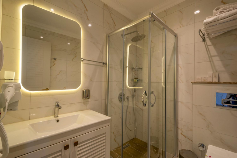 Bathroom 5, DeMANOR HOTEL ADULT ONLY, Alanya