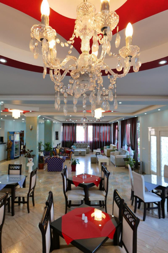 Others 5, Hotel Divo Palace, Sarandës