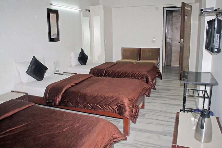 Bedroom 2, Hotel Balwas, Ahmadabad