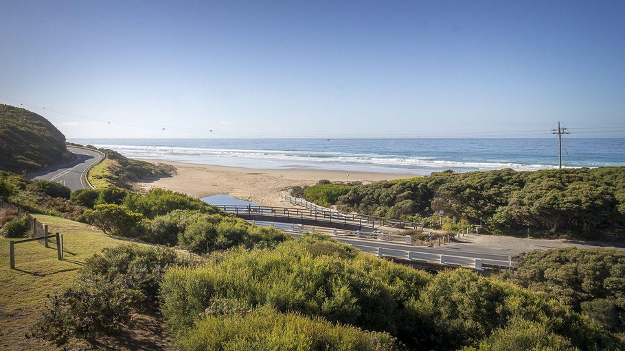 Others 4, Moggs View, Surf Coast - West