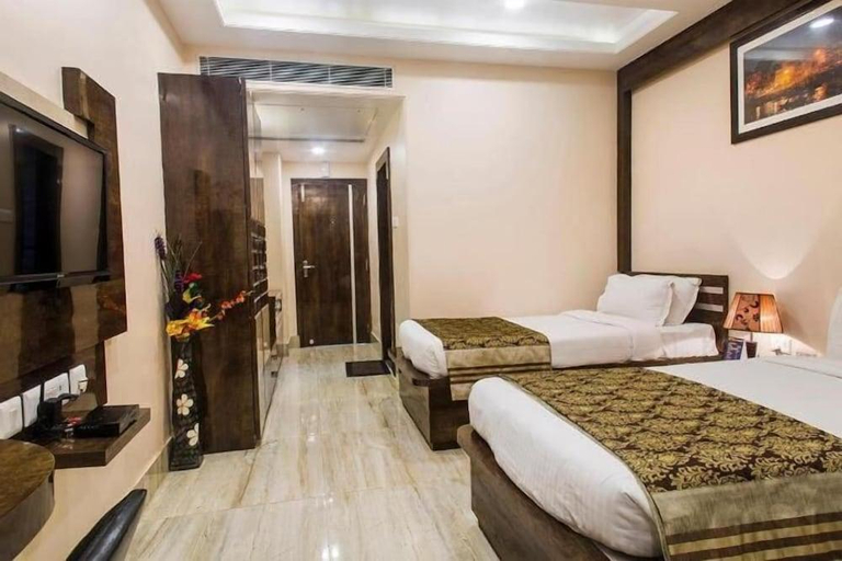 Others 3, Madhuvan Palace, Varanasi