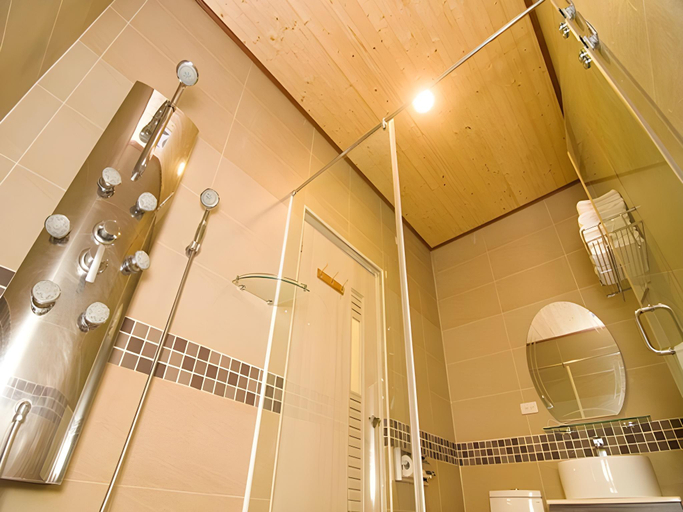 Bathroom, Jen Ti Rainbow House, Taitung
