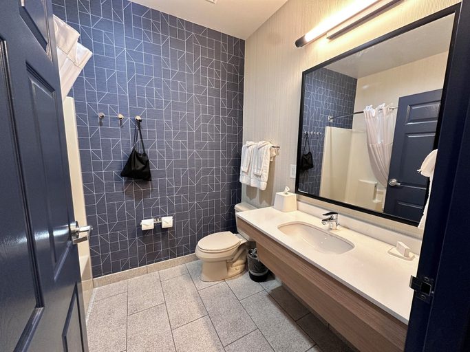 Bathroom 5, Spark by Hilton Guilford, New Haven