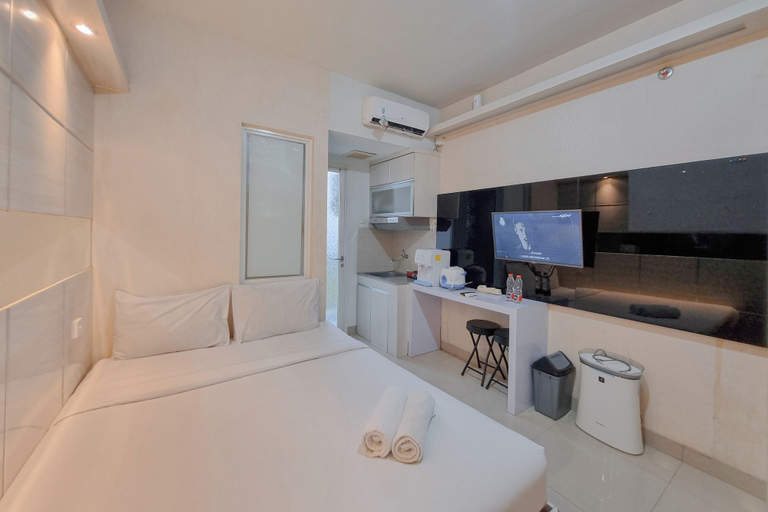 Bedroom, Warm Studio At Student Castle Yogyakarta Apartment, Sleman
