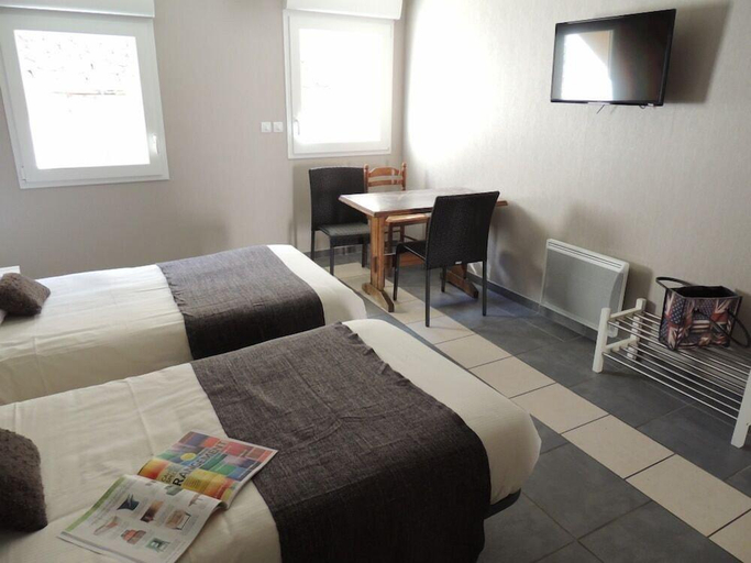 Bedroom 2, Logis Hotel-restaurant Les Coudercous, Aveyron