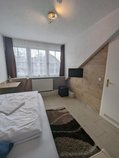 Bedroom 4, Hotel Eiserner Anton, Bielefeld