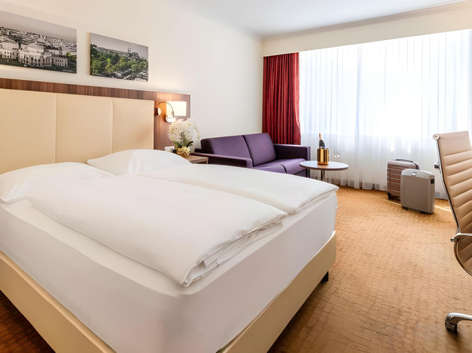 Bedroom 2, PLAZA Premium Wien, Wien