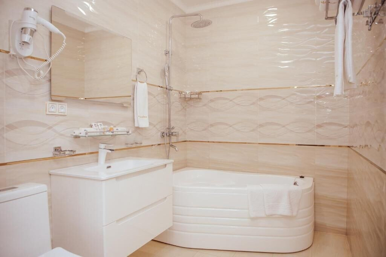 Bathroom 5, al Madina Hotel Samarkand, Samarkand