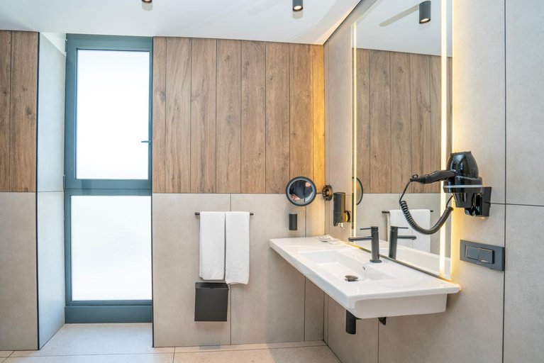 Bathroom 3, Romatem Move Accessible Hotel, Atasehir