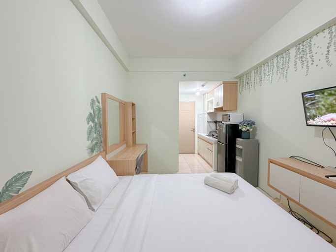 Bedroom, Stunning Comfy Studio Apartment Near Merr At Bale Hinggil, Surabaya