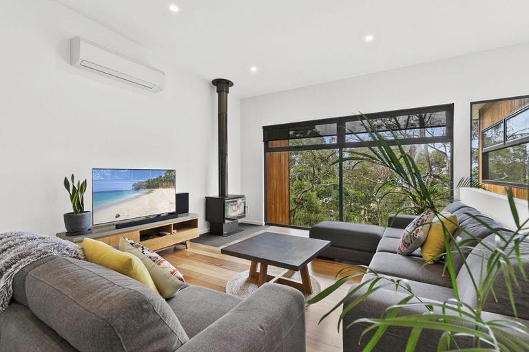 Others 5, Lorne Hiatus, Surf Coast - West