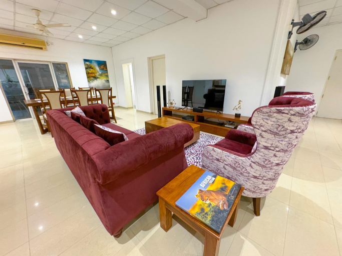 Others 5, Allure CMB by Allure Leisure, Dehiwala-Mount Lavinia