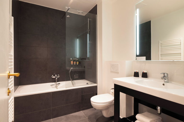 Bathroom 5, The Augustin, Bruxelles