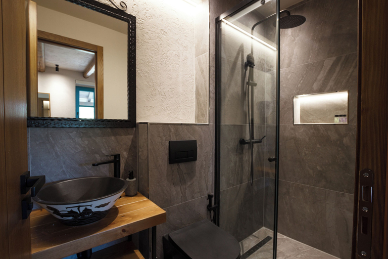 Bathroom 4, Cumaku Boutique Hotel & Spa, Gjirokastrës