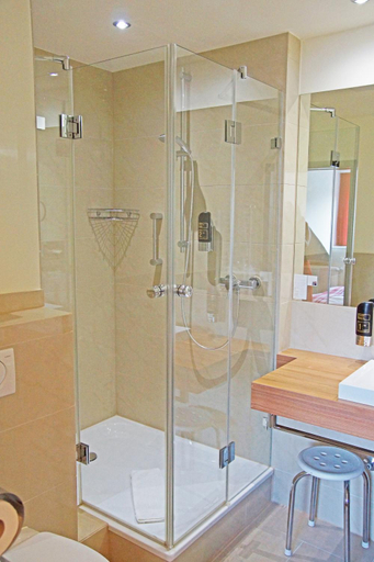 Bathroom 5, Best Western Hotel Brunnenhof, Aschaffenburg