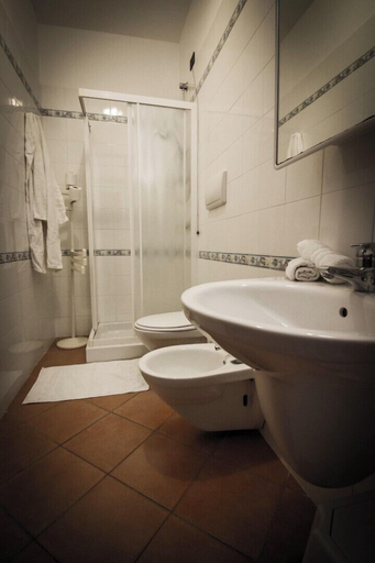 Bathroom 4, Jonio Vacanze Residence, Taranto