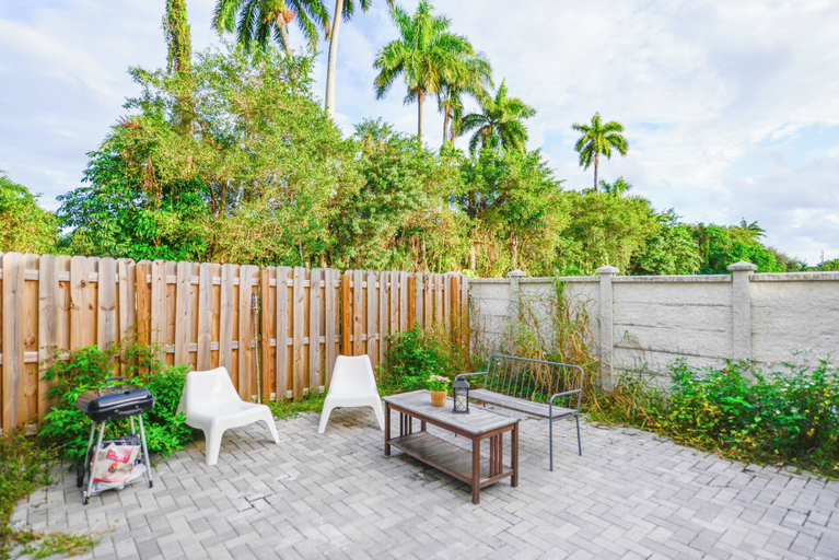 Terrace/patio 5, Comfortable Miami Townhouse with Parking, Miami-Dade