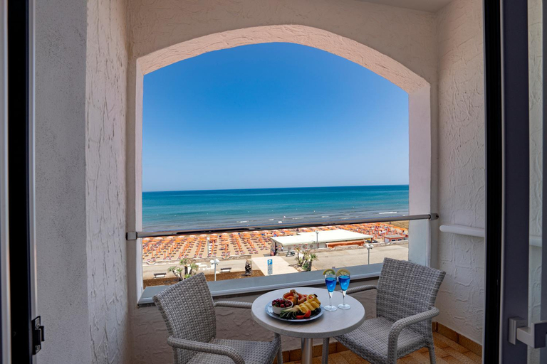 Others 5, Hotel Merinum, Foggia